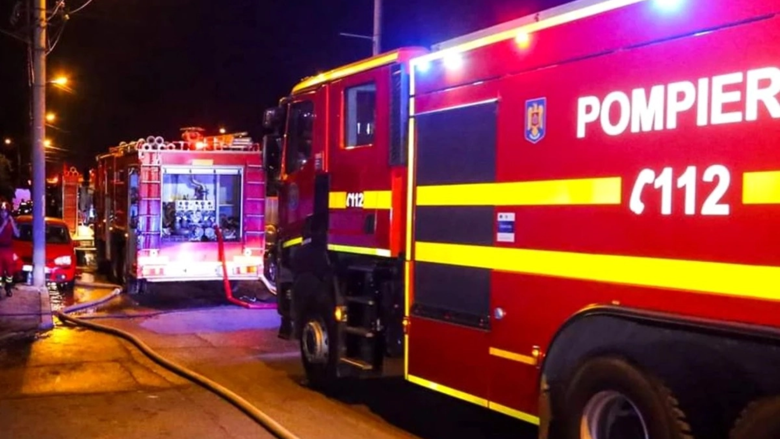 alerta de incendiu la un depozit de baterii din buzau interventie de amploare cu roboti si utilaje speciale