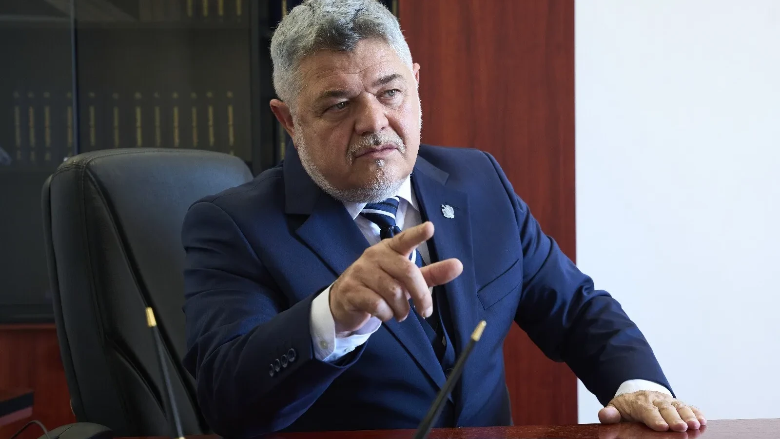 ancheta parlamentara pentru intalnirea bolojan tanasescu ninel peia anunta primele audieri si o premiere in istoria senatului