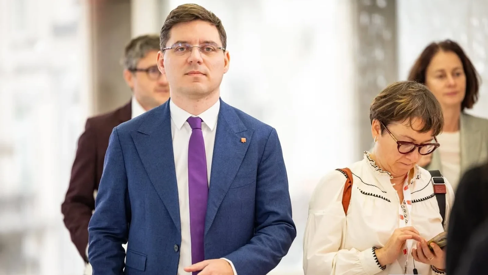 avertismentul lui victor negrescu privind fondurile pnrr romania poate pierde bani europeni daca nu accelereaza investitiile