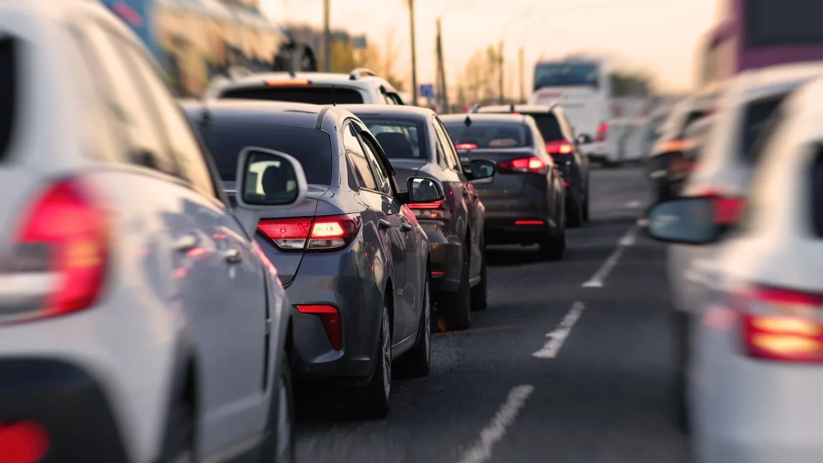 declin accentuat pe piata auto cifra de afaceri din comertul cu vehicule a coborat cu peste 5 in ultimul an