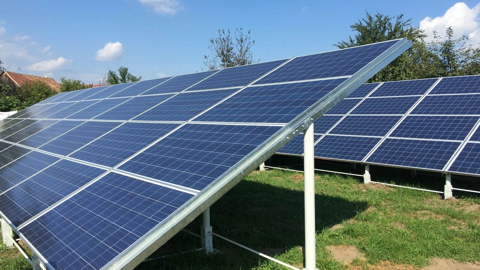 fluctuatiile extreme ale retelei record solar la pranz risc de import seara