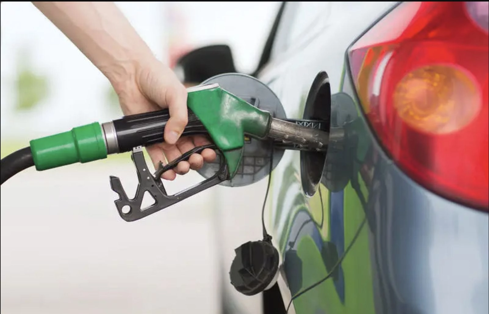 ministrul energiei anunta cinci scenarii pentru a evita pretul carburantilor la doua cifre