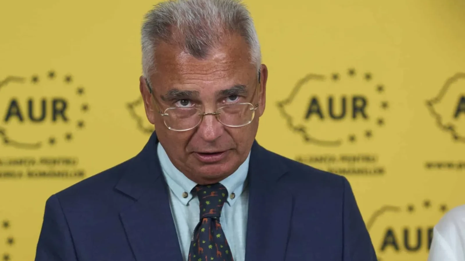 peiu aur guvernul bolojan cade din cauza performantei economice slabe nu a conflictelor interne