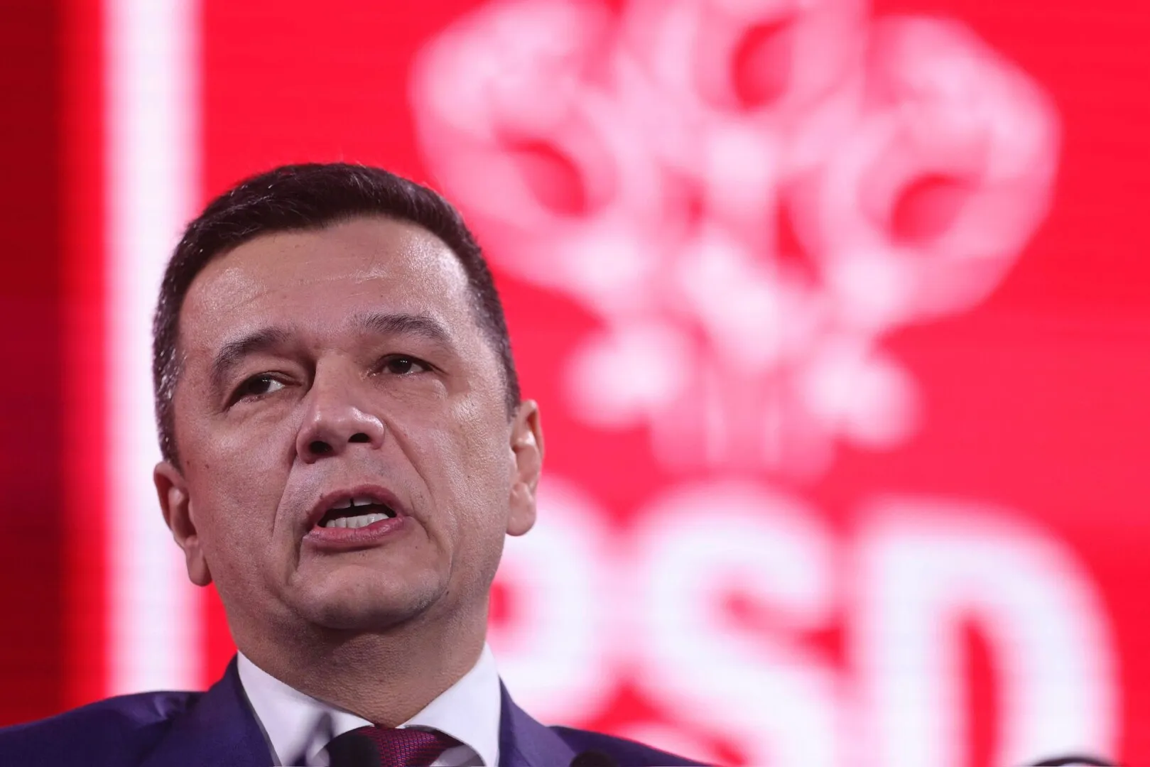 personalul medical scutit de reducerea de 10 a veniturilor rogobete si a mentinut amenintarea