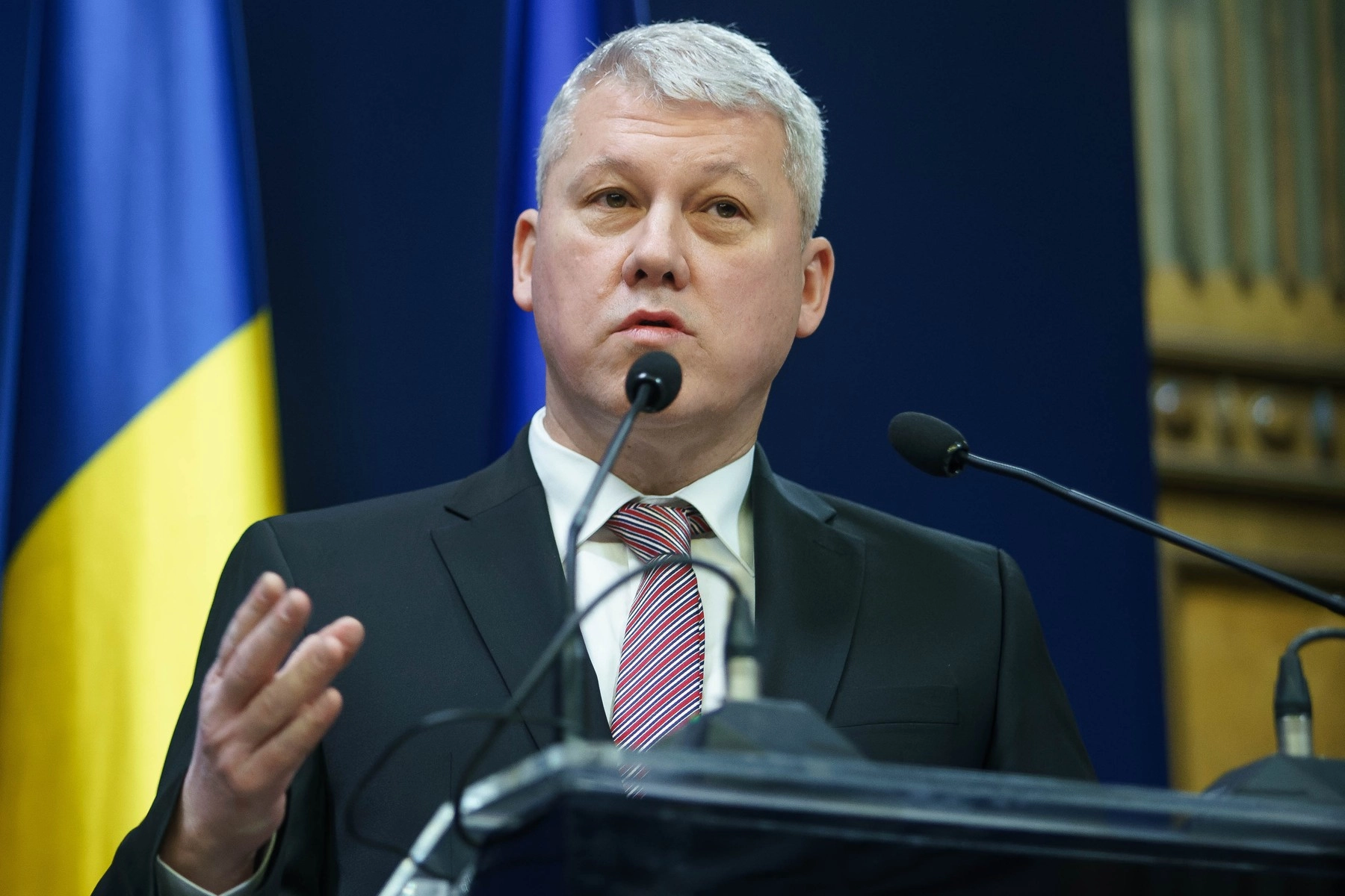 predoiu investitiile in sedii si dotari politienesti sunt investitii directe in siguranta publica