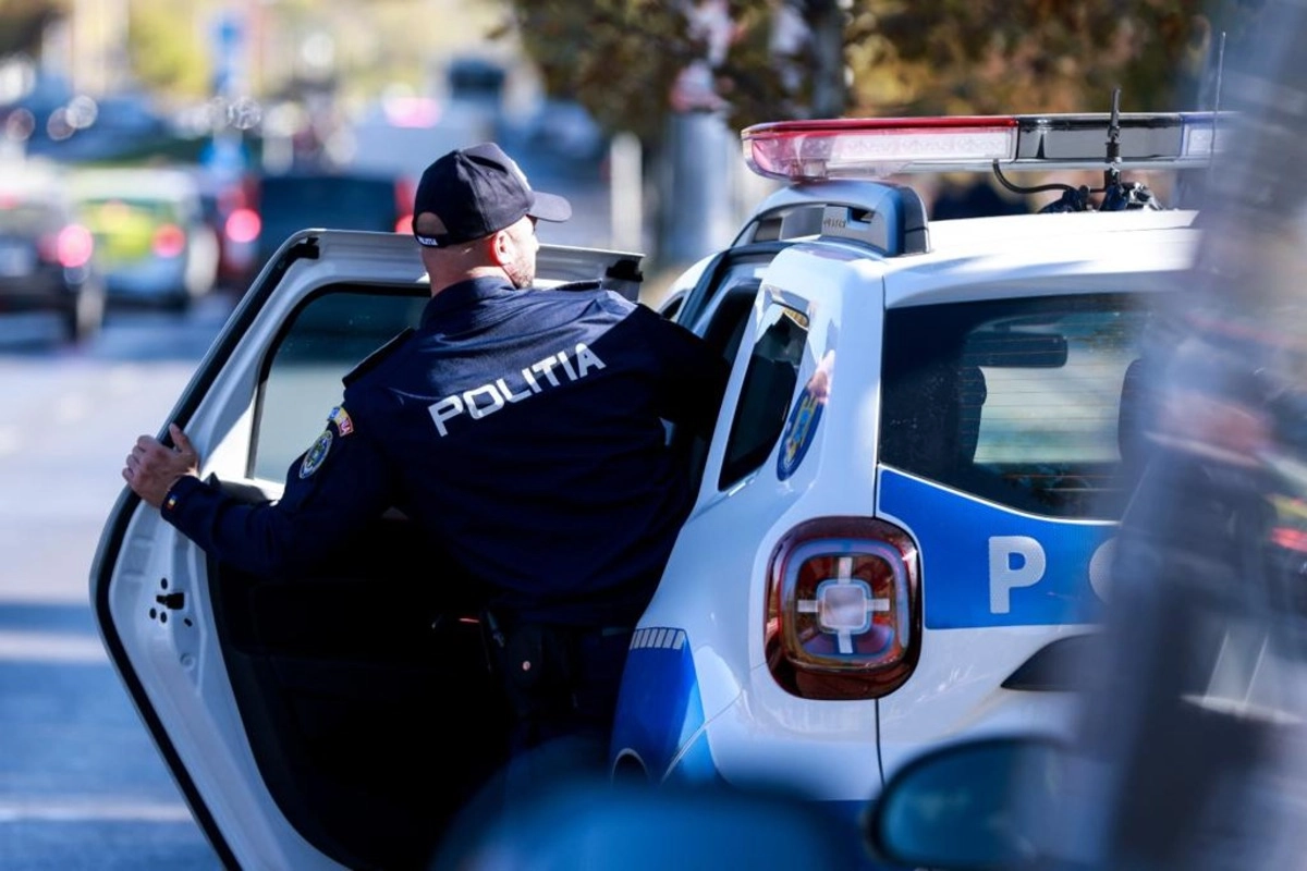 profesor de 64 de ani retinut dupa ce ar fi sarutat o eleva de 13 ani prefectul arges convoaca sedinta de urgenta