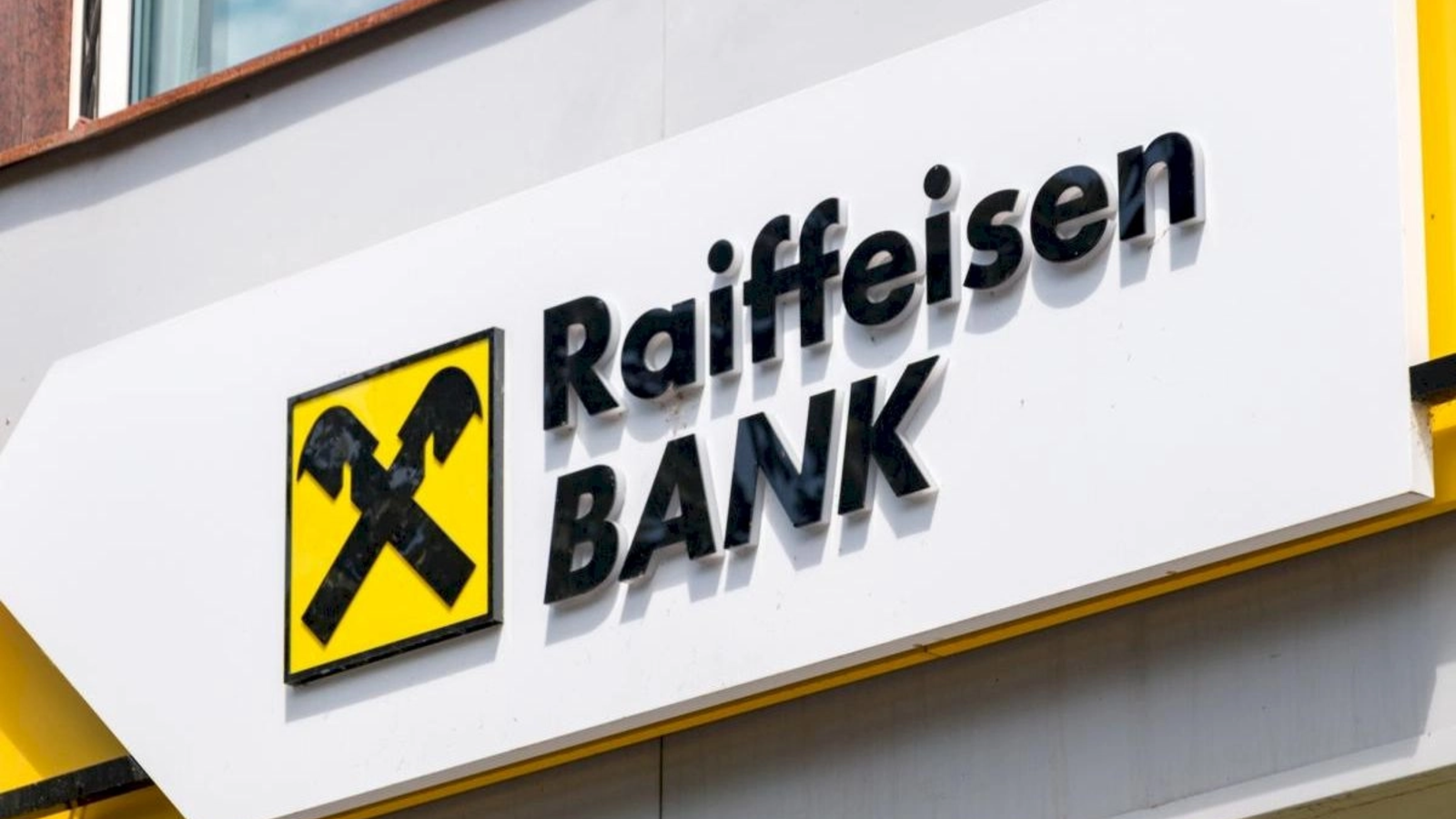 raiffeisen bank achizitioneaza garanti bbva romania consolidandu si pozitia pe piata