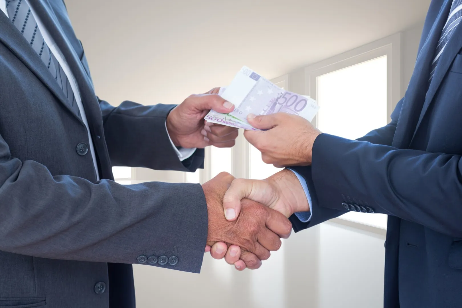 reteaua de coruptie din sectorul 5 de la spaga pentru receptii la plicurile cu euro in toaleta primariei