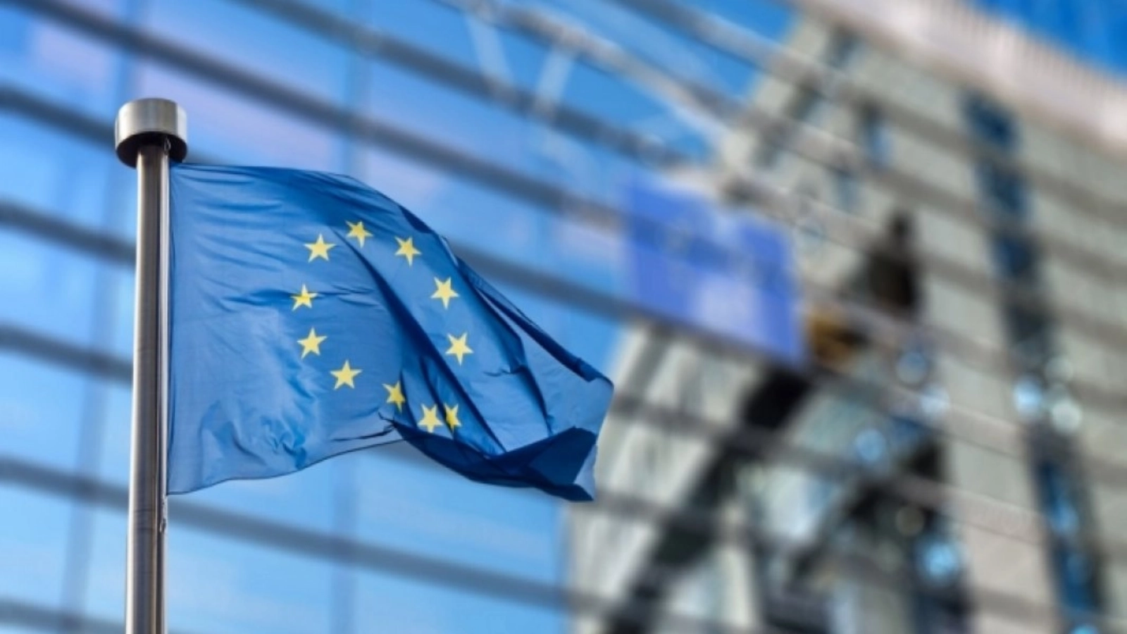 ue lanseaza plan de urgenta pentru energia sub presiune taxe reduse si umplere coordonata a depozitelor de gaze